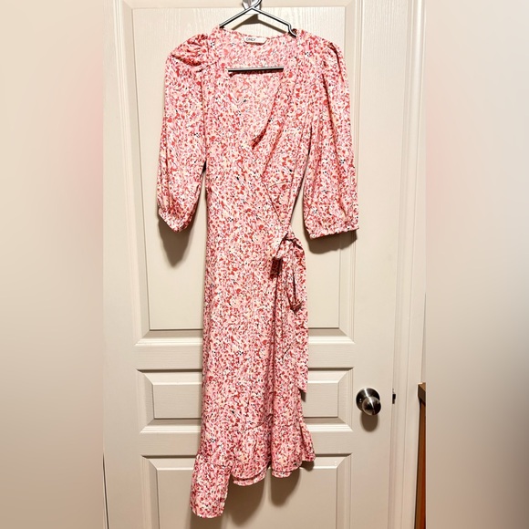 Pink floral wrap around dress - Picture 1 of 3